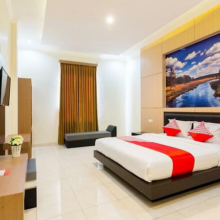 Oyo 1309 Hotel Shafira Syariah Yogyakarta Luaran gambar