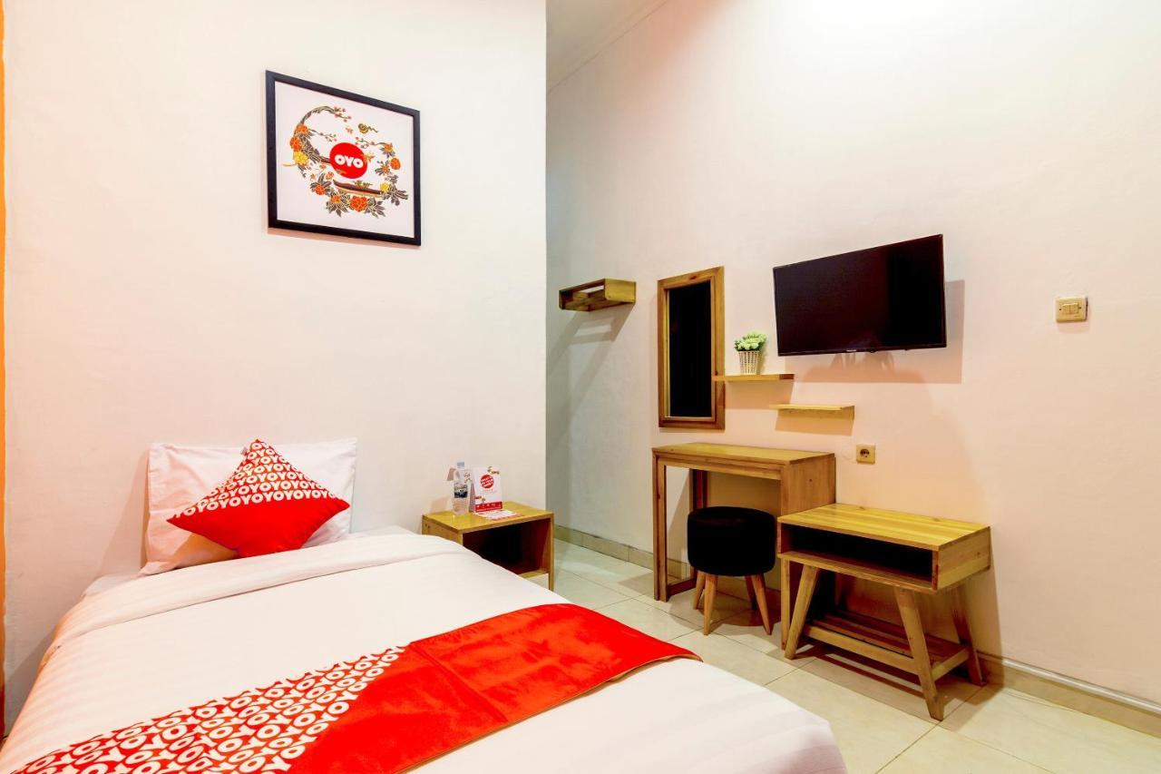 Oyo 1309 Hotel Shafira Syariah Yogyakarta Luaran gambar