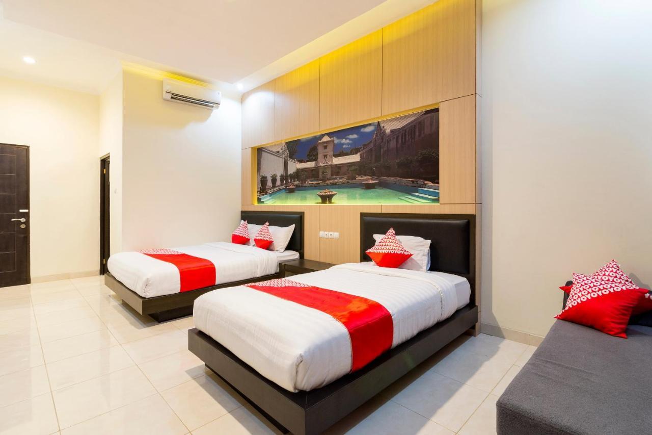 Oyo 1309 Hotel Shafira Syariah Yogyakarta Luaran gambar