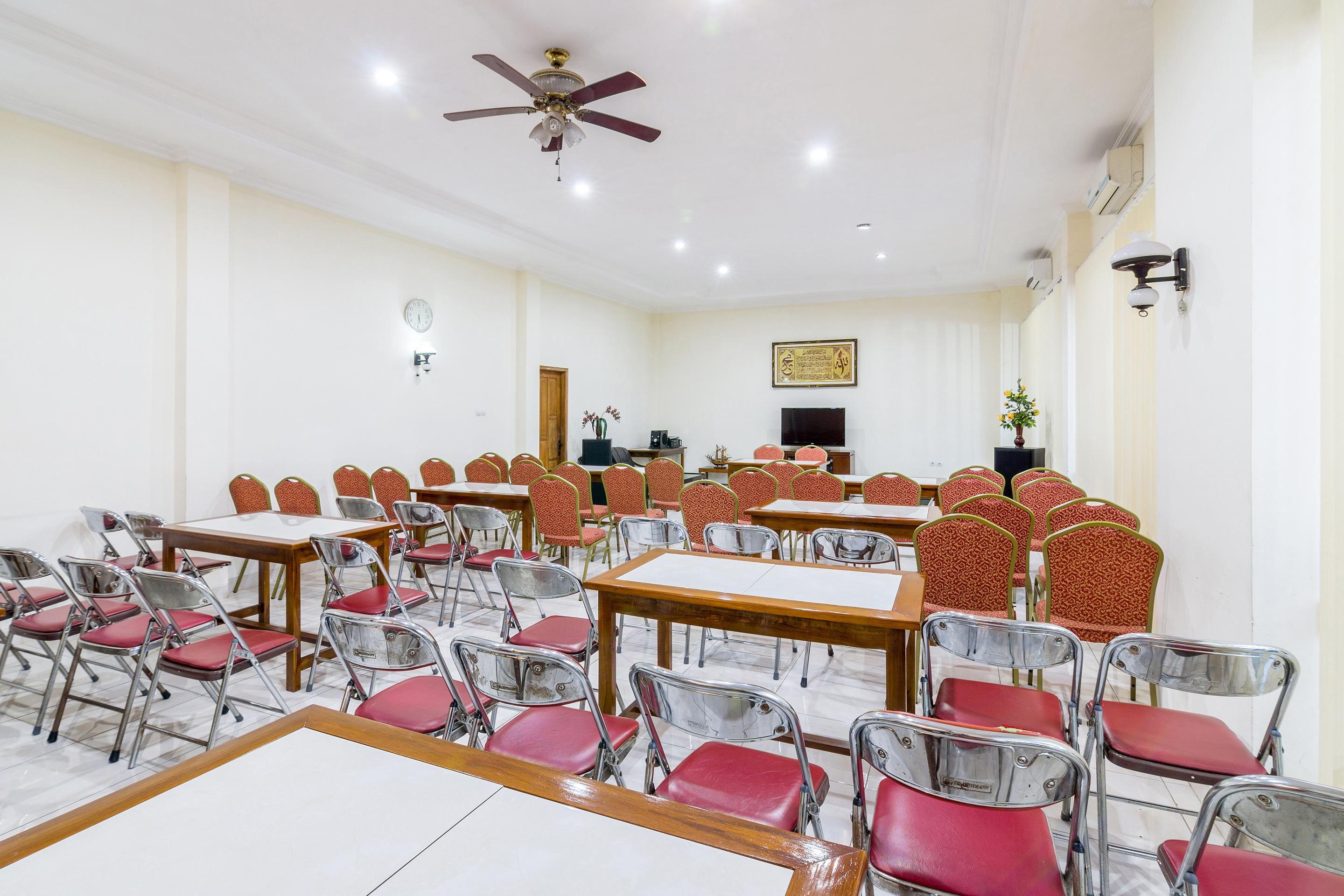 Oyo 1309 Hotel Shafira Syariah Yogyakarta Luaran gambar