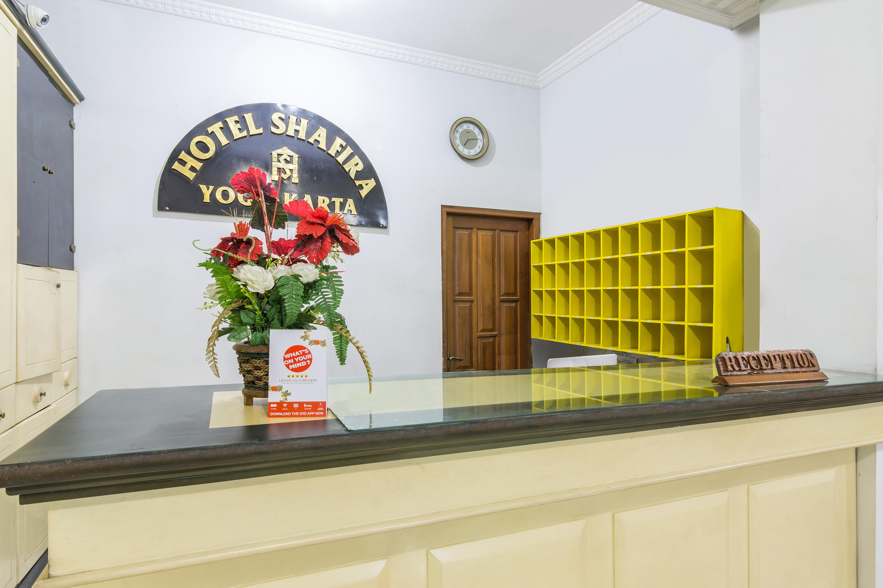 Oyo 1309 Hotel Shafira Syariah Yogyakarta Luaran gambar