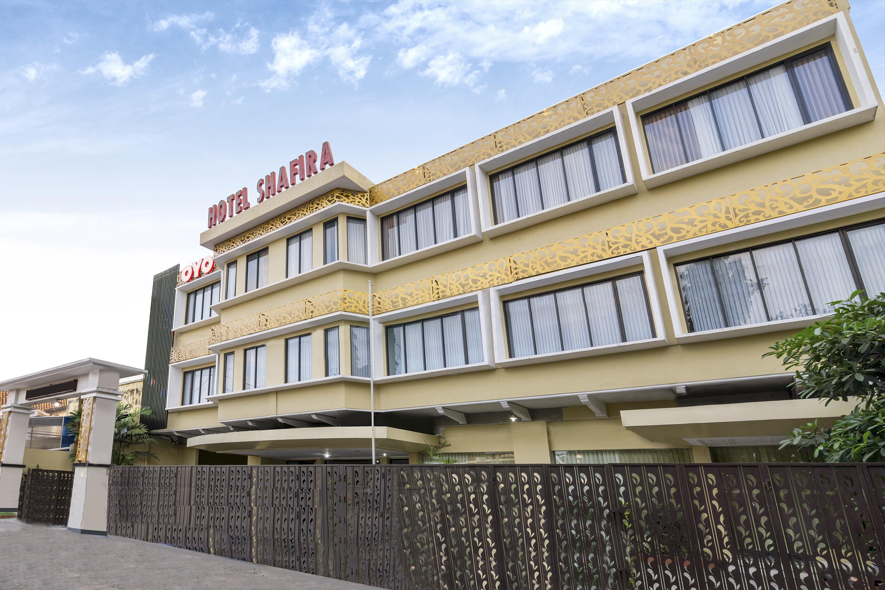 Oyo 1309 Hotel Shafira Syariah Yogyakarta Luaran gambar